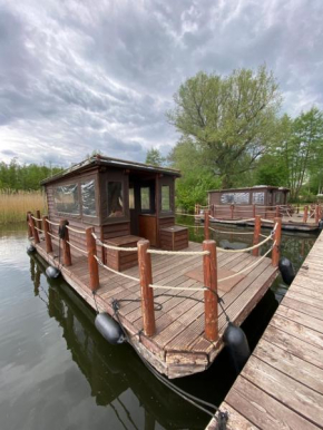 Urlaub auf dem Wasser mit unserem Hausboot